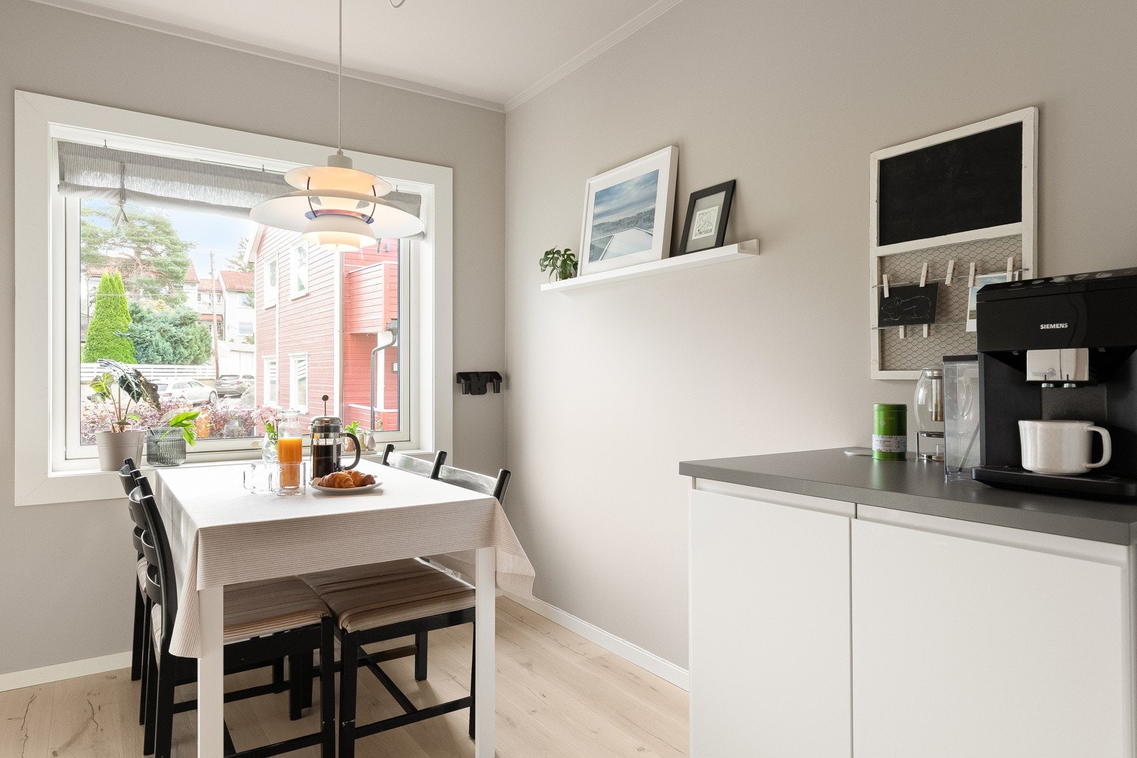 Plass til spisebord for raske måltider i hverdagen! Galleribilde