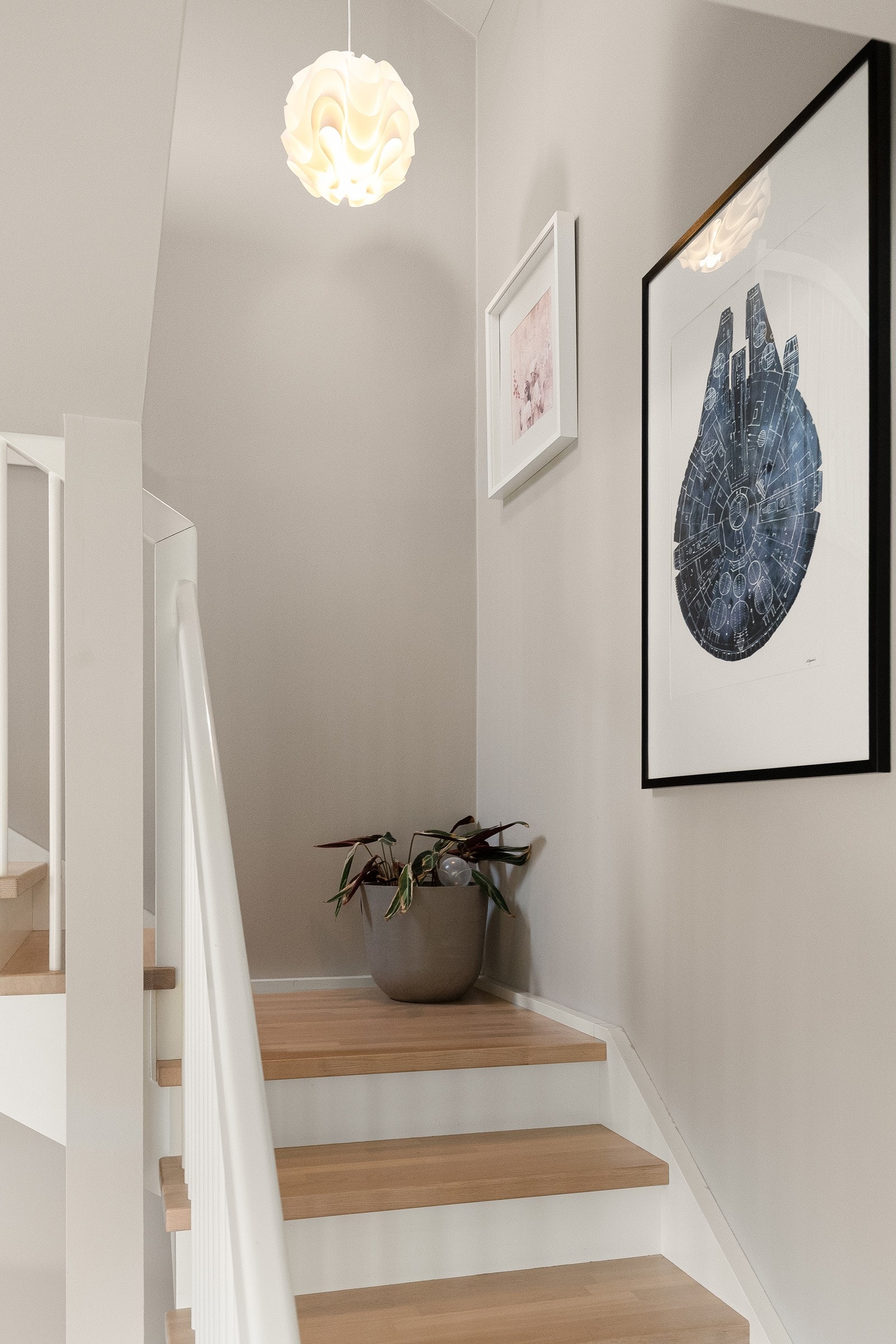 Fra 2. etasje tar man seg opp i boligens loftetasje. Galleribilde