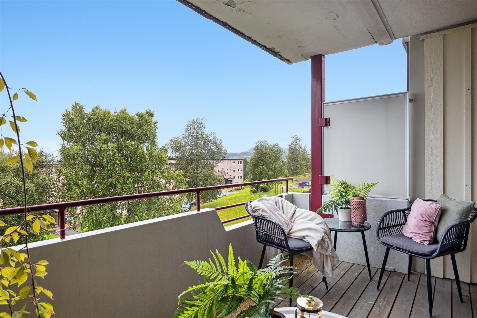 Balkongen er vestvendt og har gode solforhold. Galleribilde
