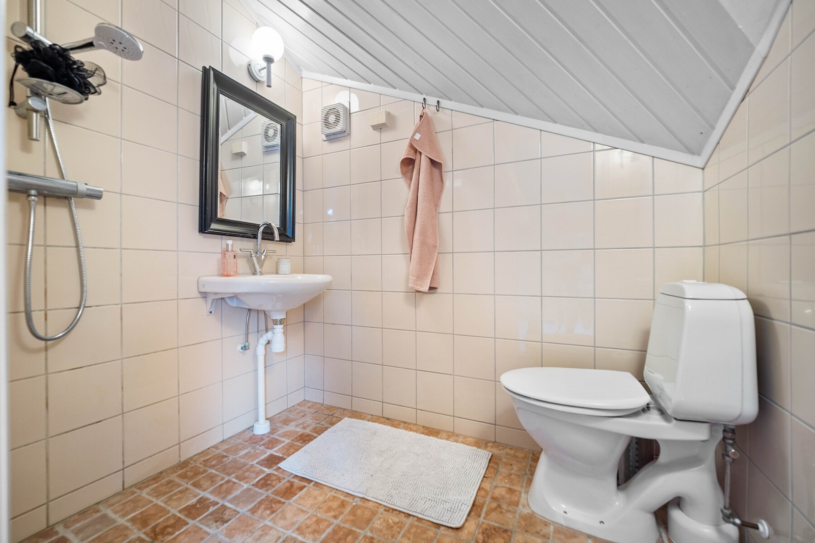 Med tenåringer i hus, er dette en perfekt løsning for hektiske dager -kampen om dusj og do. Galleribilde