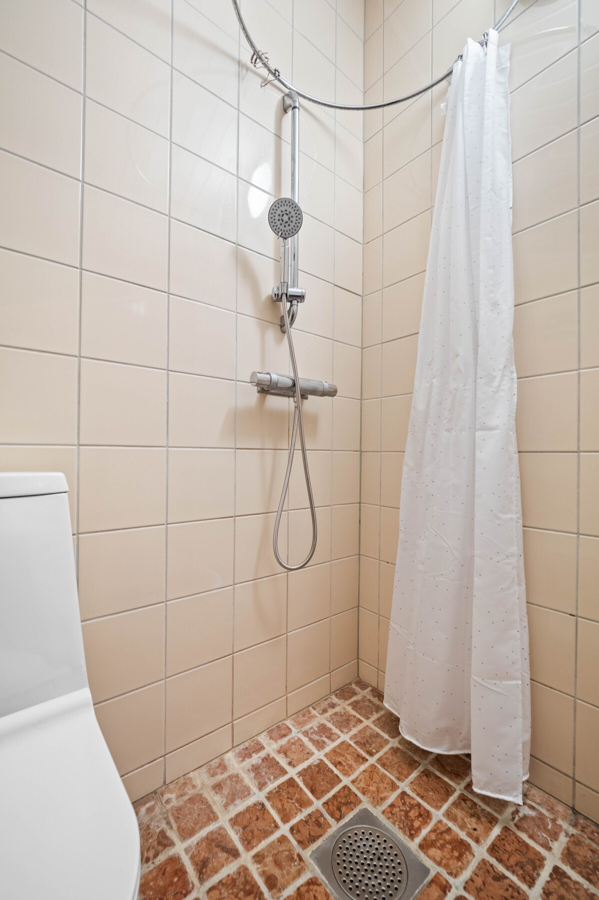 Alle badene er utstyrt med varme i gulvet. Galleribilde