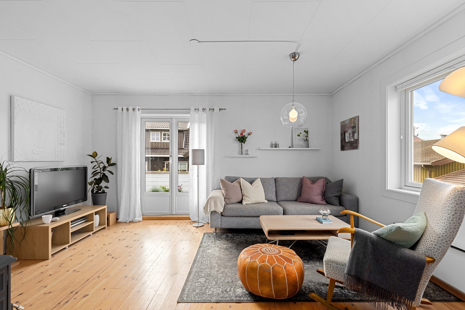 Christoffer Vindum v/Krogsveen avd. Grefsen presenterer en herlig 3-roms i et sjarmerende borettslag! Galleribilde