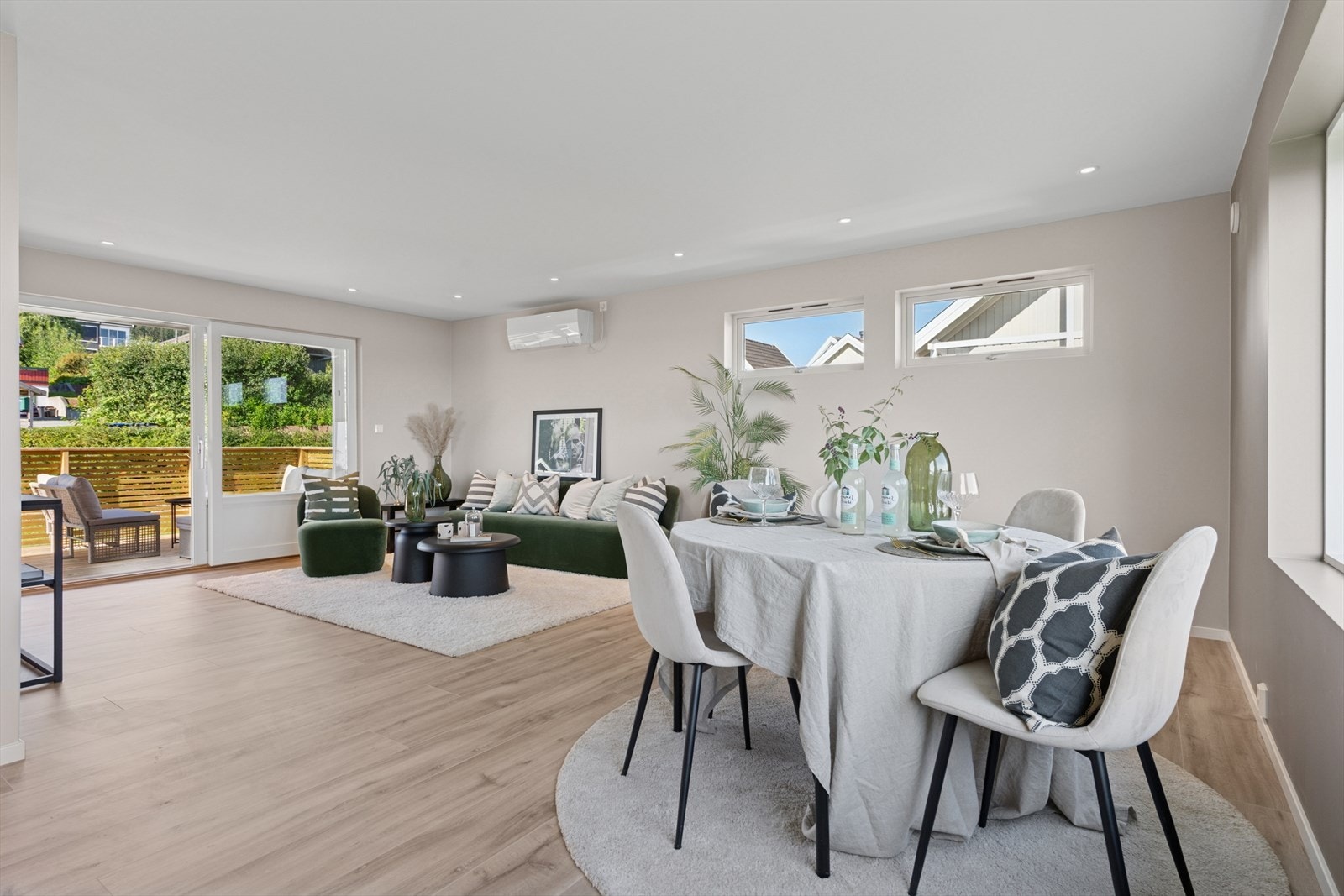 Stue med god størrelse gir deg flere alternativer mtp møblering. Galleribilde