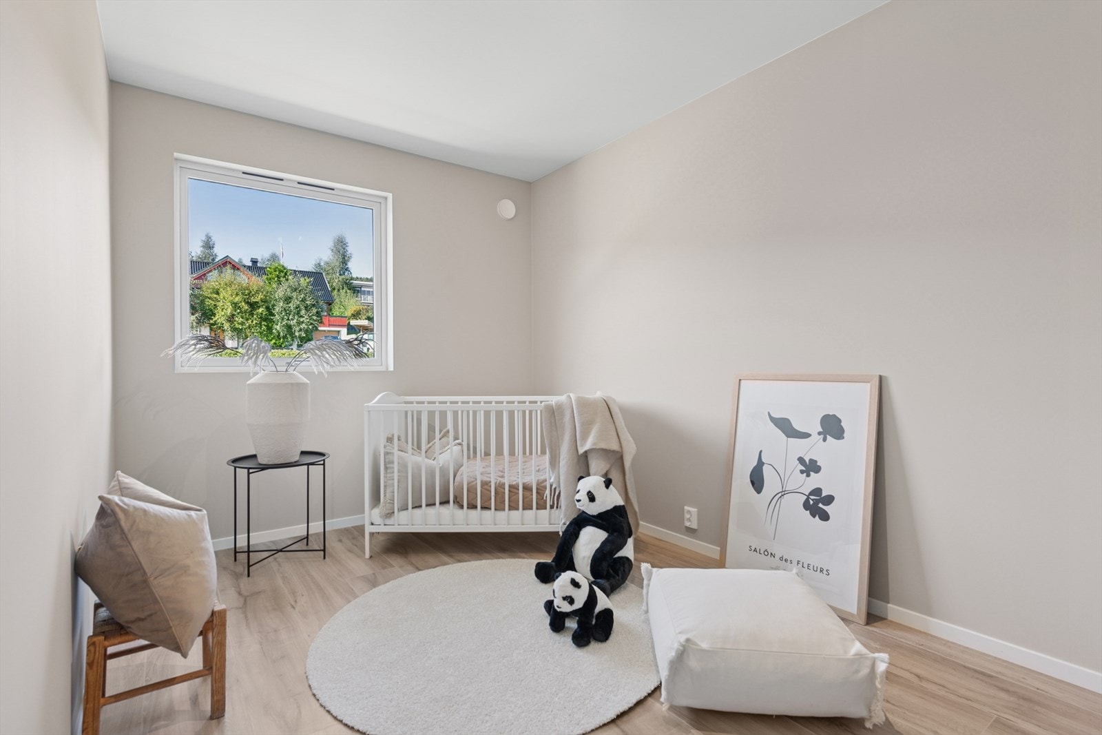 Koselig soverom for den aller minste. Her er det god plass for lek og moro. Galleribilde