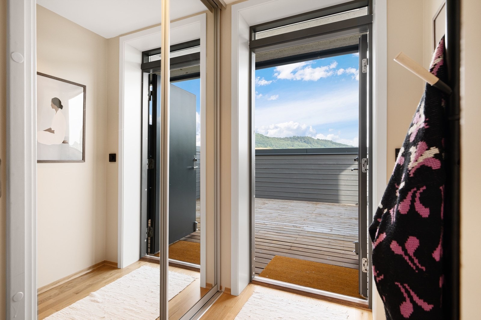 Velkommen inn - en ryddig og innbydende entré gir et godt førsteinntrykk. Galleribilde