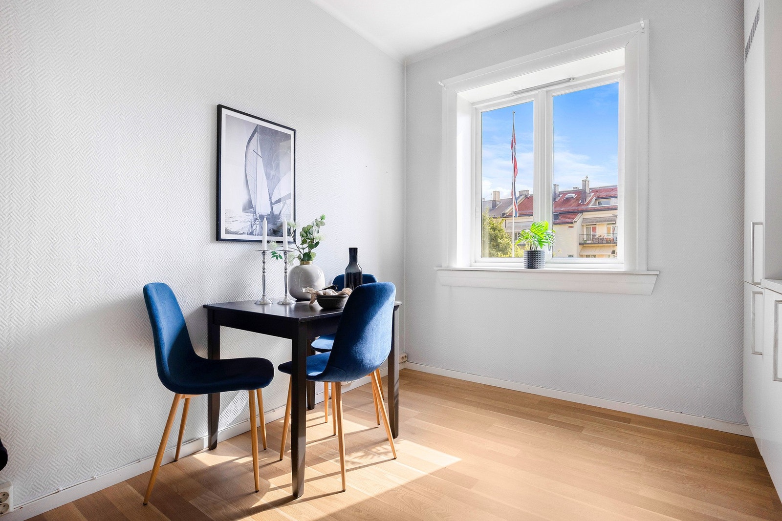 Her kan du innrede med en liten spisegruppe. Galleribilde