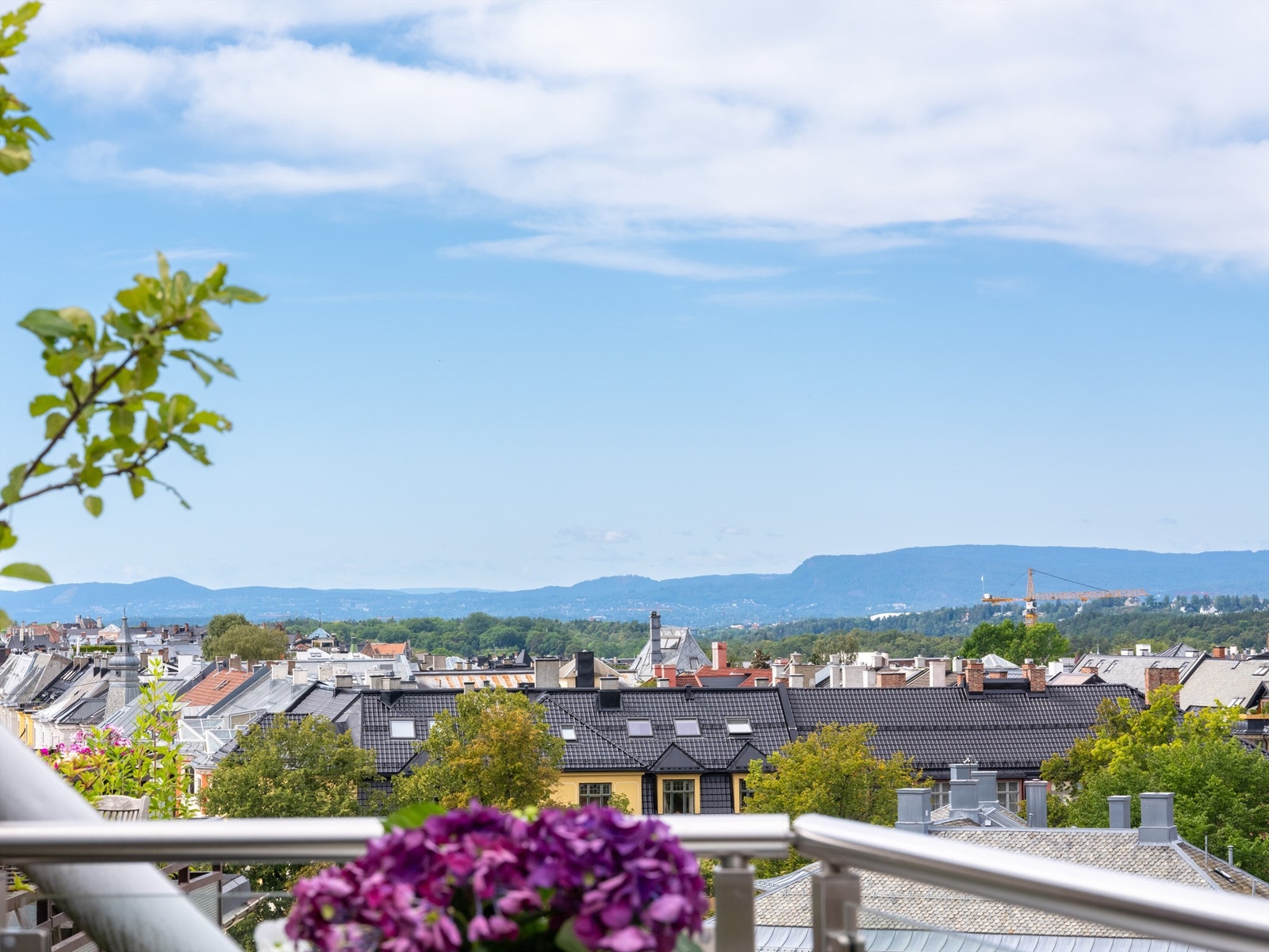 Fra takterrassen kan du nyte vakre solnedganger Galleribilde