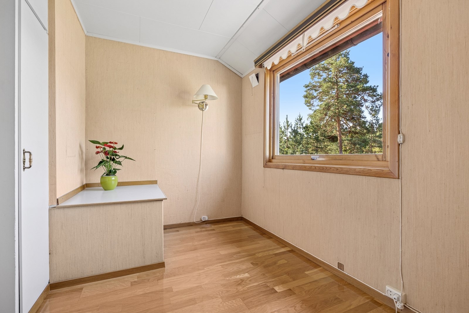 Det to andre soverommene har også god størrelse og kan enkelt innredes med garderobe, skrivebord eller gjesteseng. Galleribilde