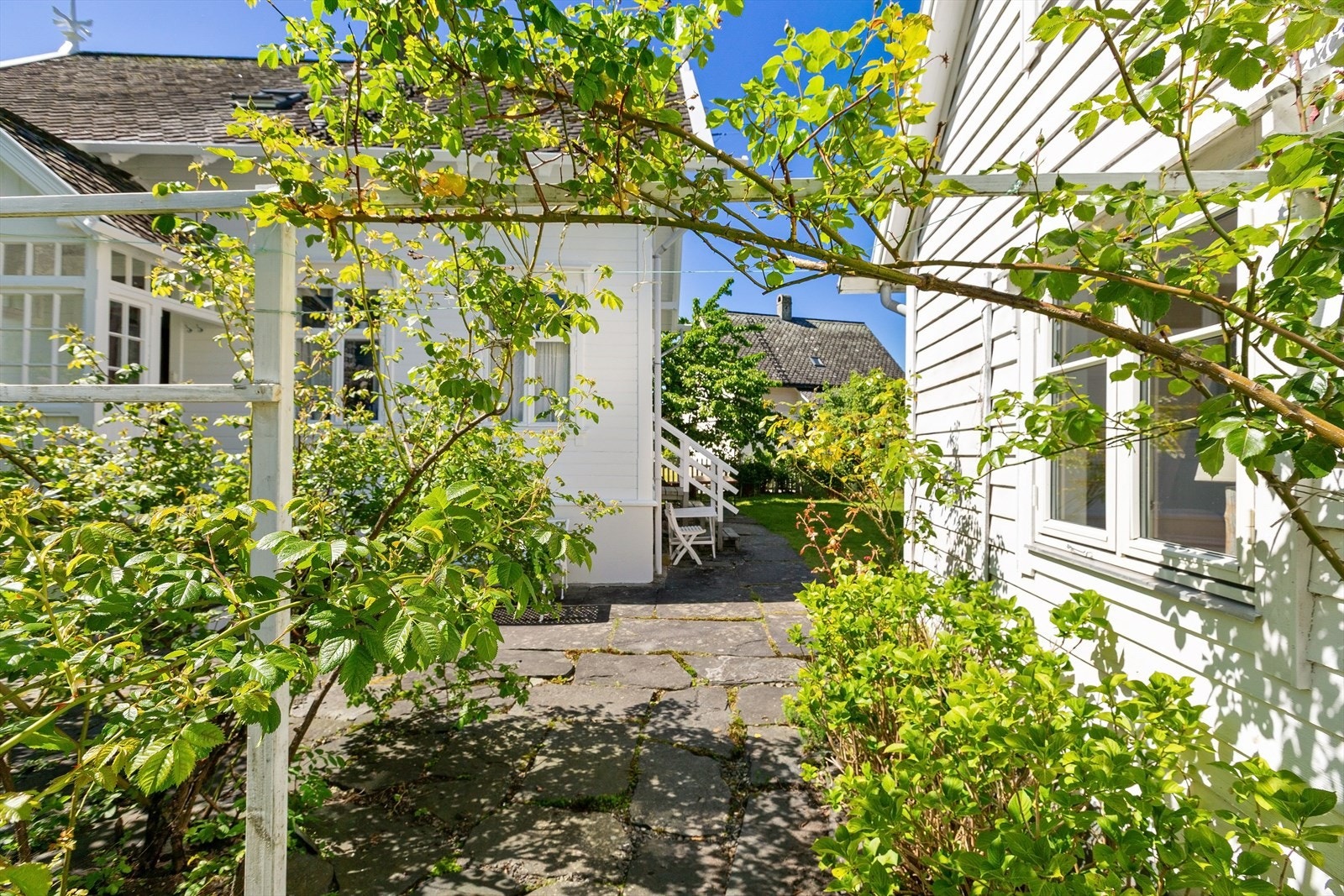 - Her kan du nyte flotte sommerdager i rolige og avslappende omgivelser - Galleribilde