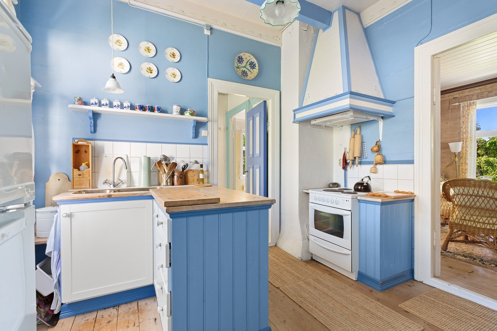 - Et særs hyggelig kjøkken med sjarmerende kvaliteter - Galleribilde