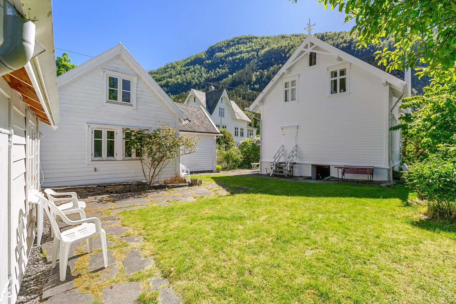 - Nyt vakker utsikt mot fredelige grøntarealer - Galleribilde