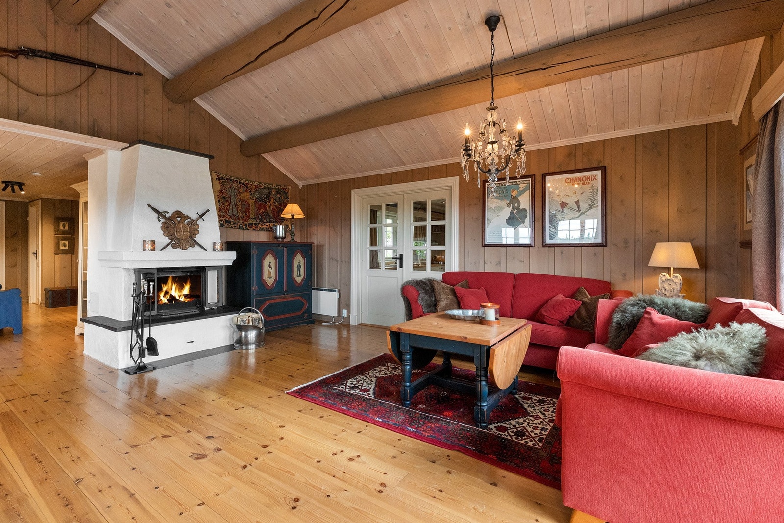 Peisen gir en god varme og fin atmosfære Galleribilde