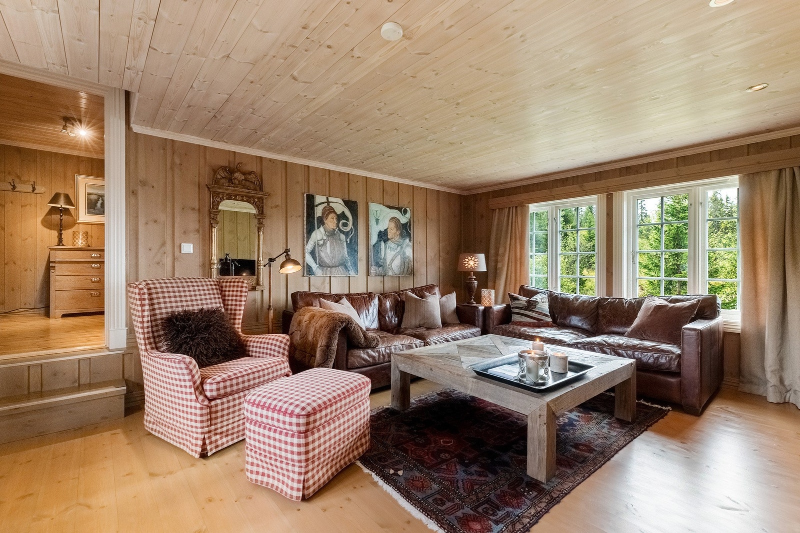 Her er det god plass til en sittegruppe Galleribilde