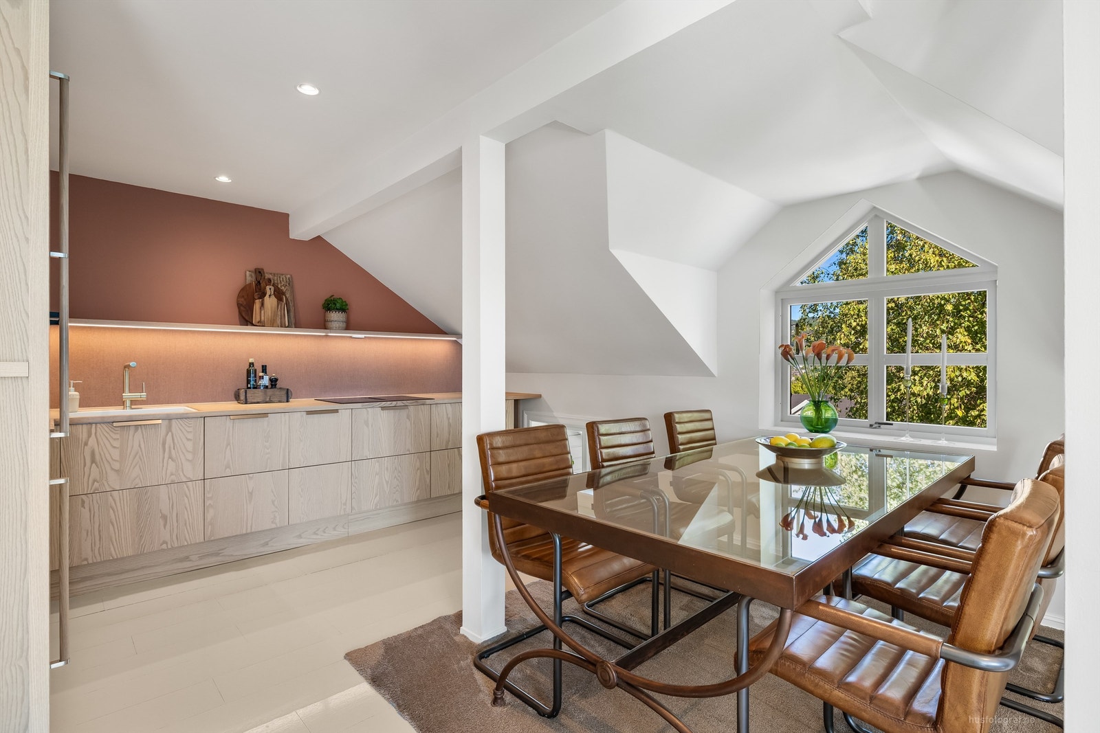 Lys og innbydende 3-roms eierleilighet beliggende i 3. etasje Galleribilde