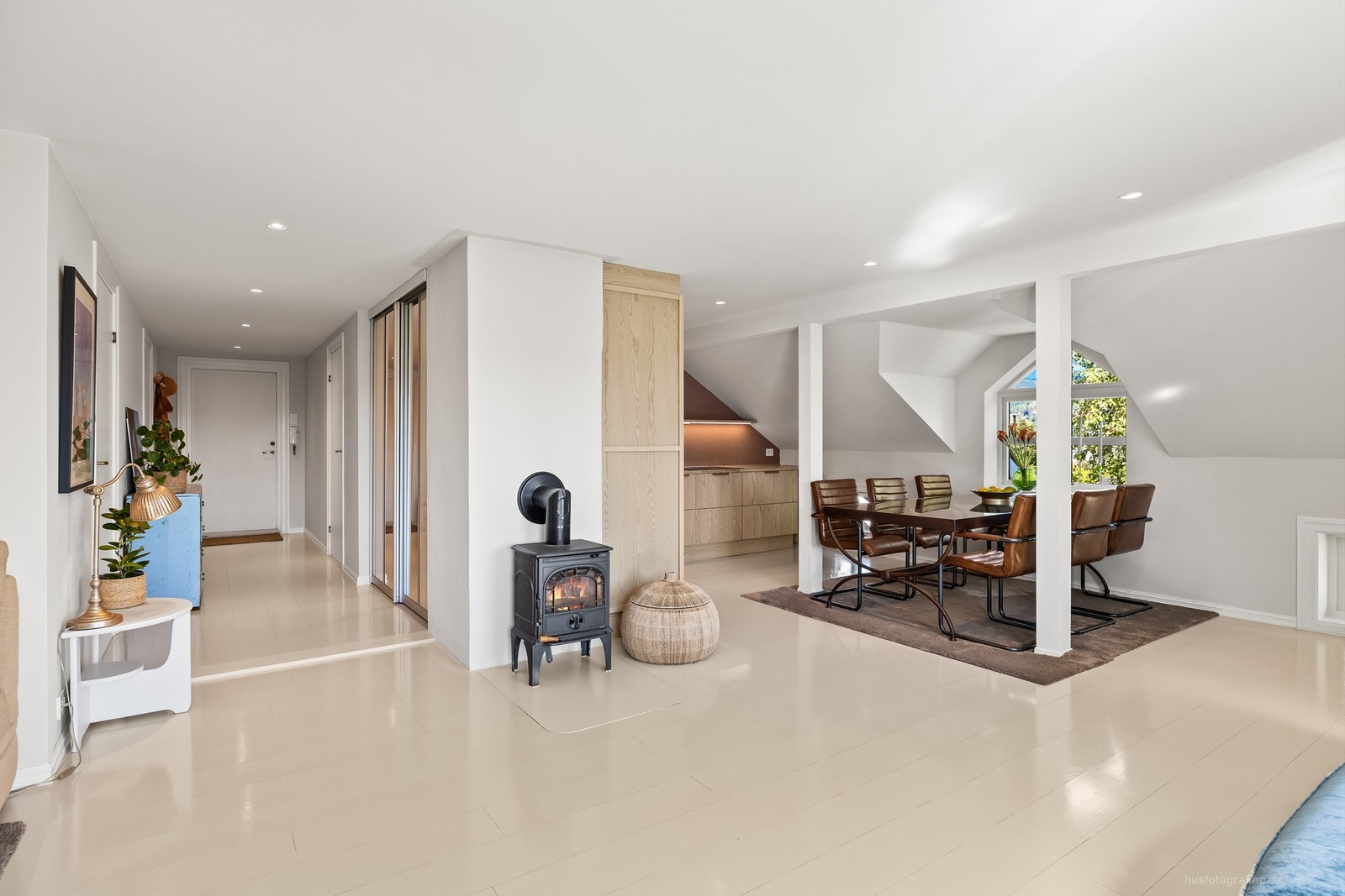 Downlights i tak i stue, kjøkken og entré/gang fra 2024 Galleribilde