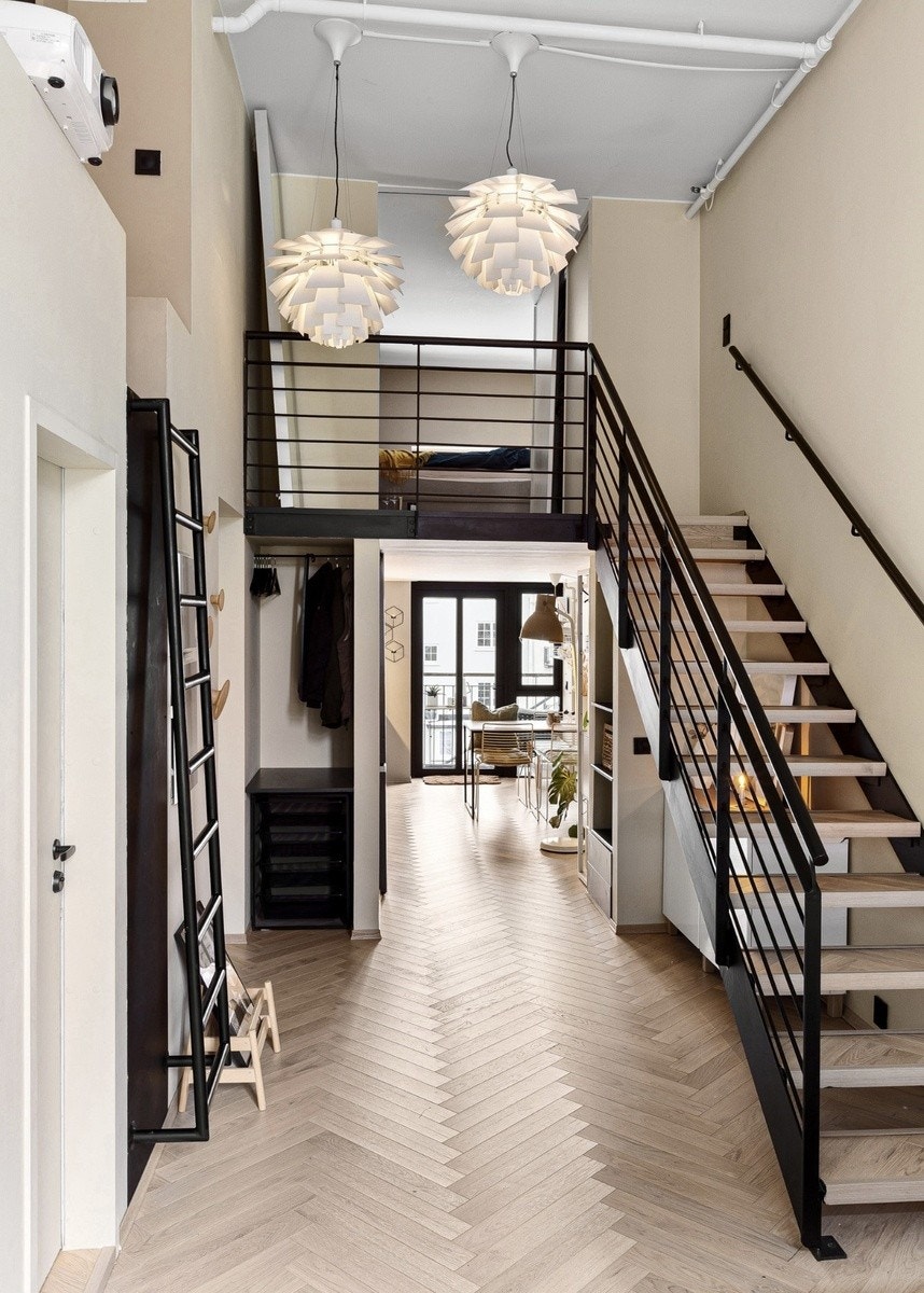 Utsikt mot kjøkken og 2.etasje Galleribilde