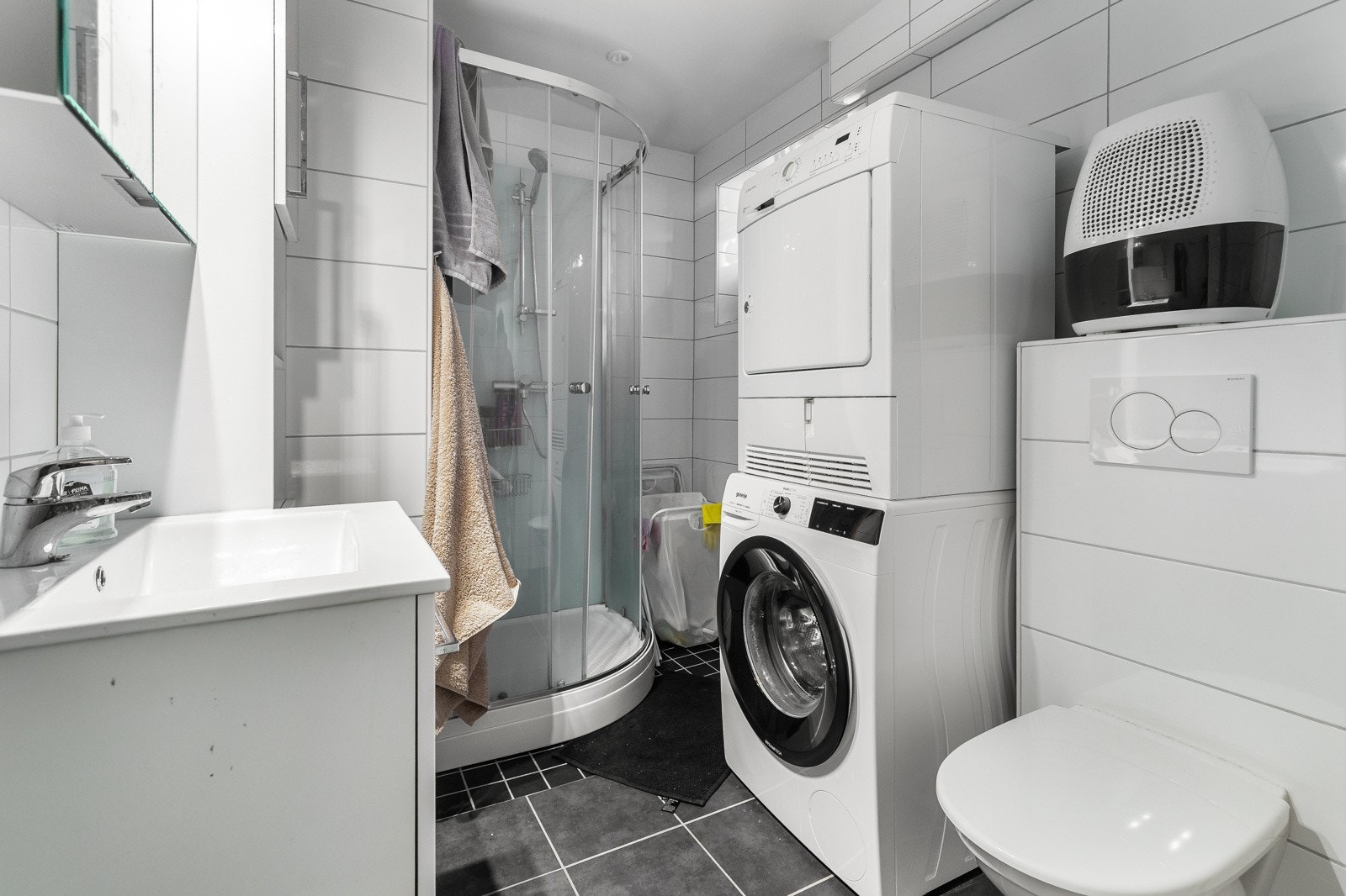 Bad i utleiedel. Galleribilde