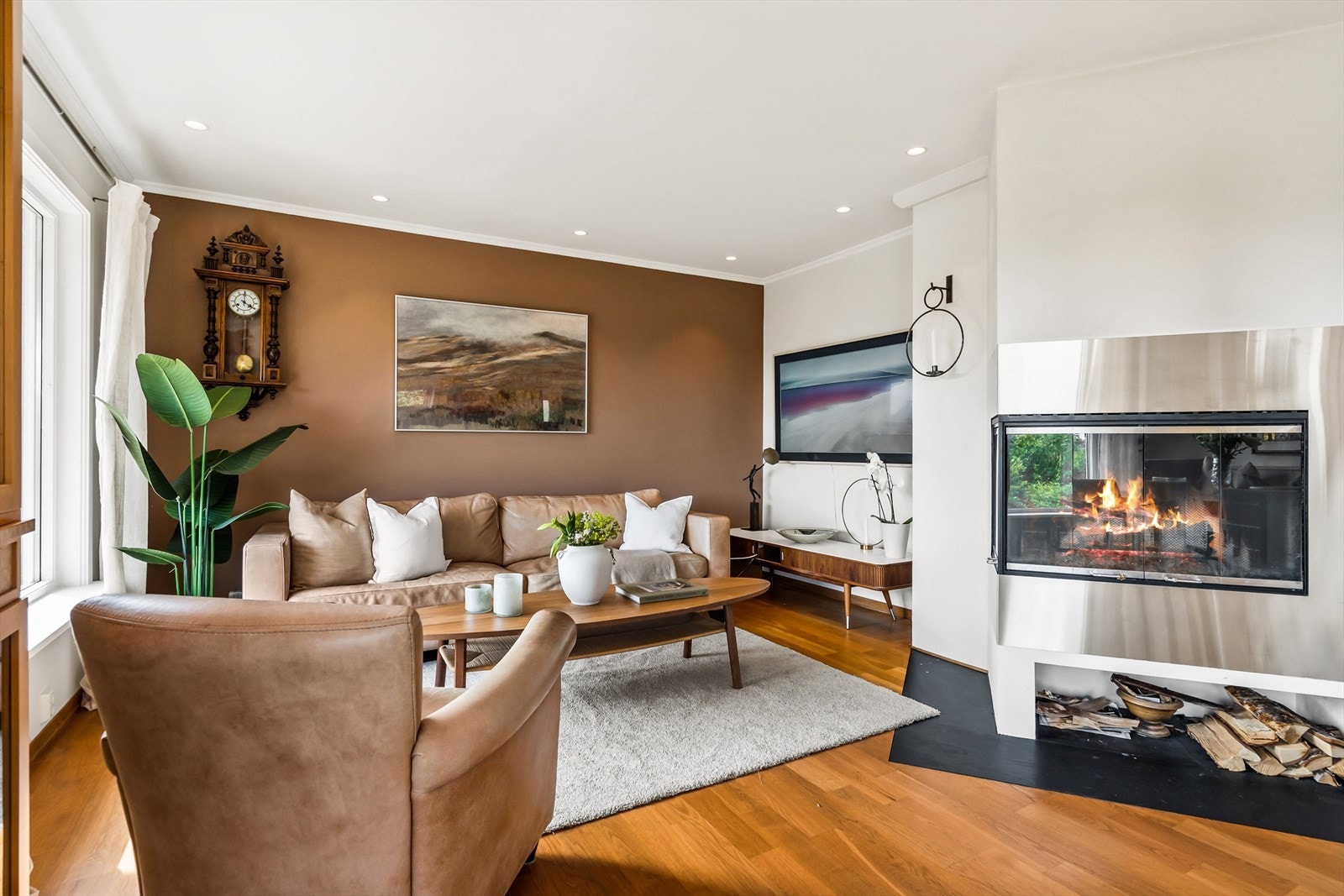 En tiltalende og velholdt halvpart tomannsbolig beliggende på idylliske Fossum/Eiksmarka. Galleribilde