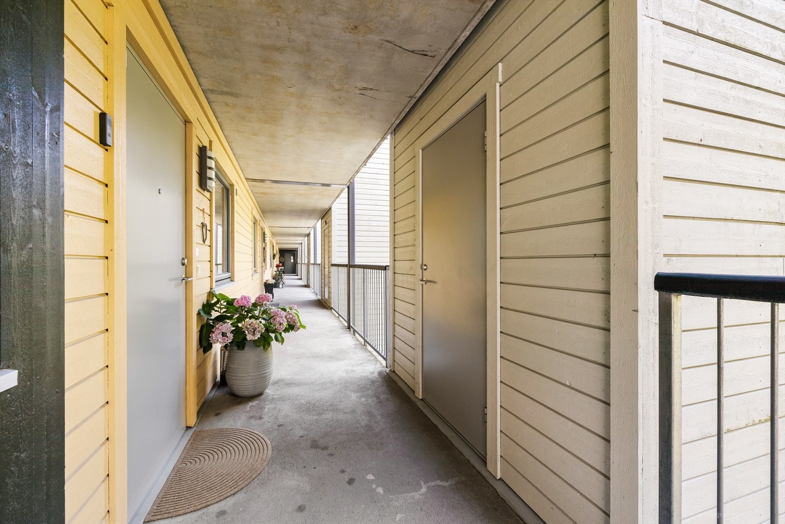 Leiligheten disponerer en utvendig bod på 5 kvm i 2.etasje. Galleribilde