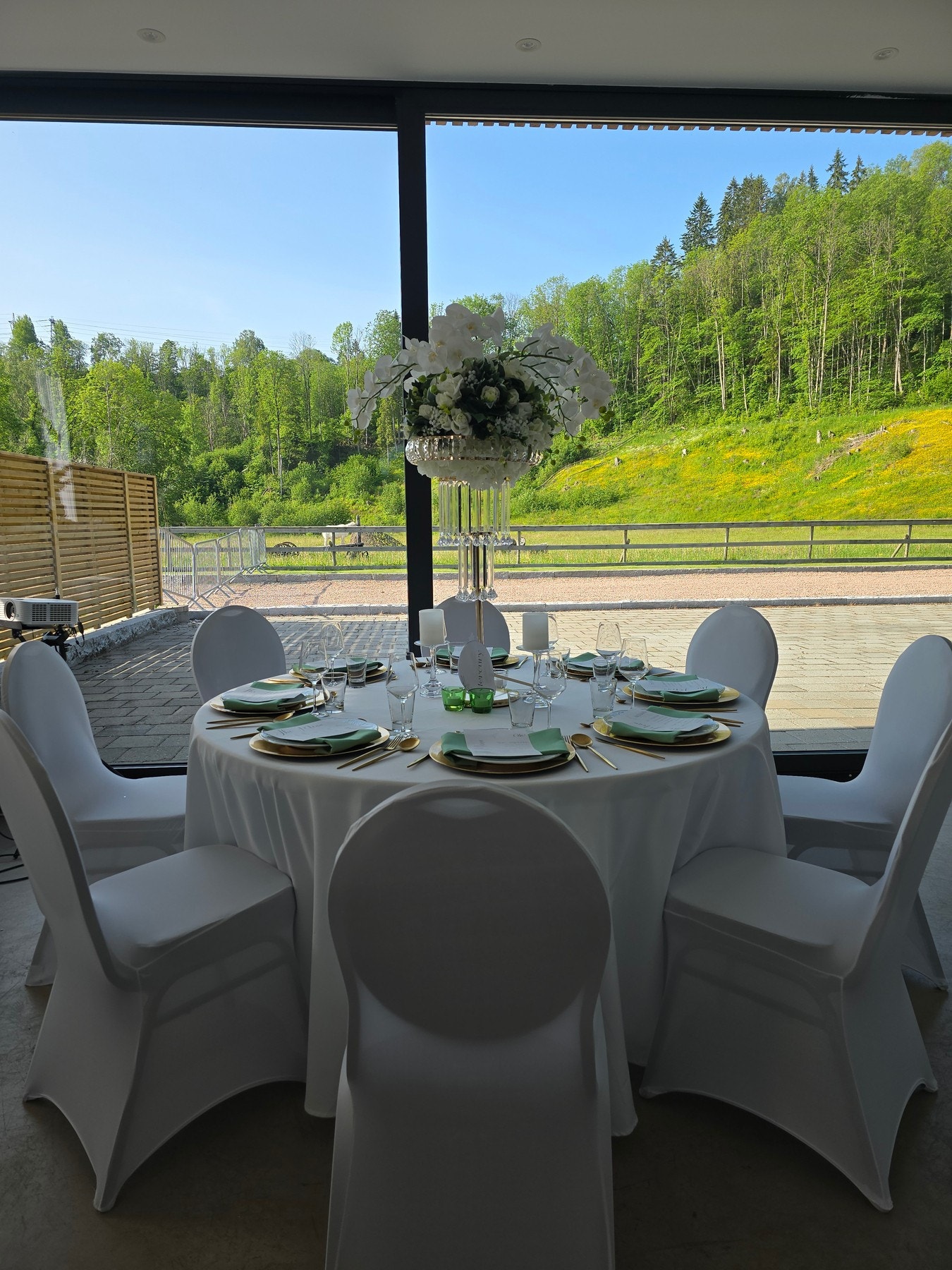 Gjester kan selv organisere sitt arrangement, eller benytte seg av samarbeid med cateringaktører for skreddersydde opplegg. Galleribilde