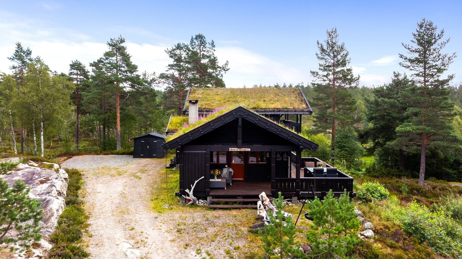 Det er bilvei helt fram til hytta Galleribilde