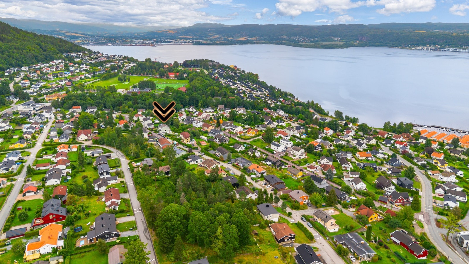 Boligen ligger sentralt til på Åskollen. Galleribilde