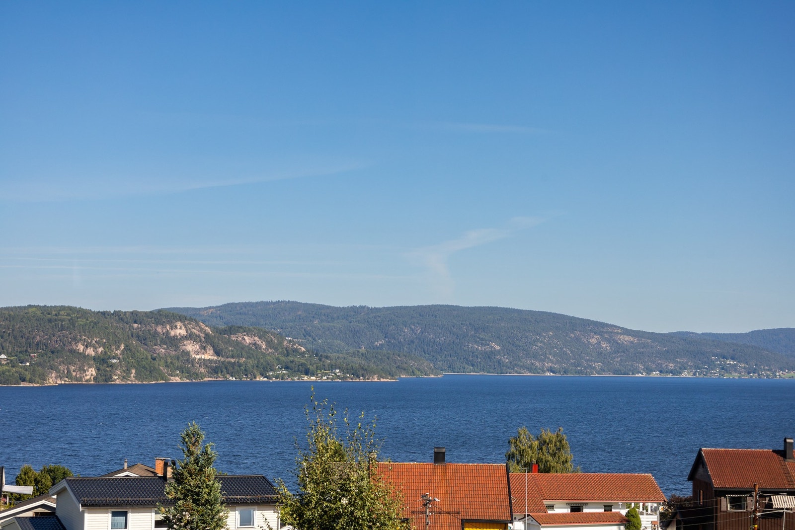 Herlig fjordutsikt fra boligen. Galleribilde