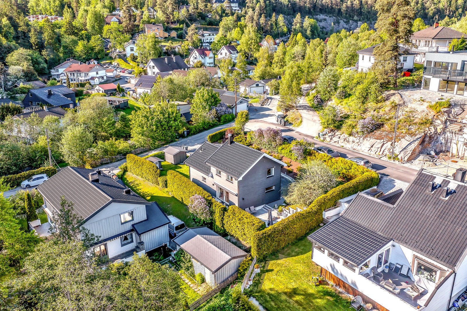 Idyllisk beliggende på romslig tomt Galleribilde