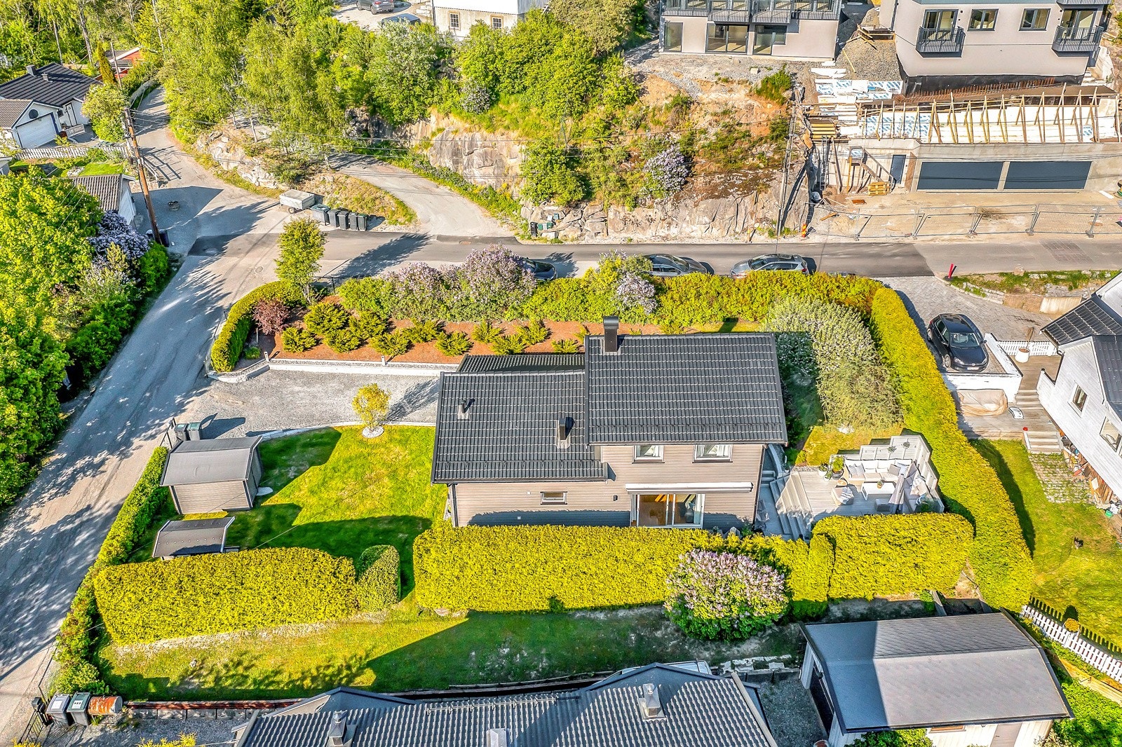 Idyllisk, frodig tomt Galleribilde