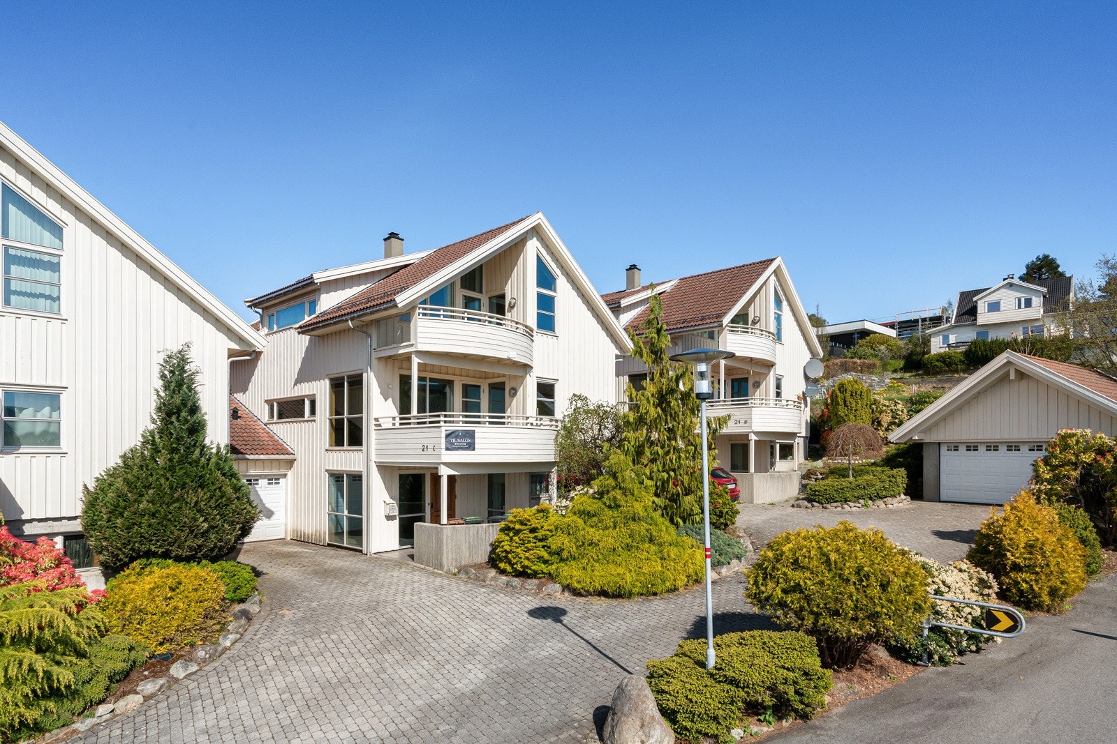 Velkommen til Solliveien 21 C - Stor enebolig med direkte inngang til garasje Galleribilde