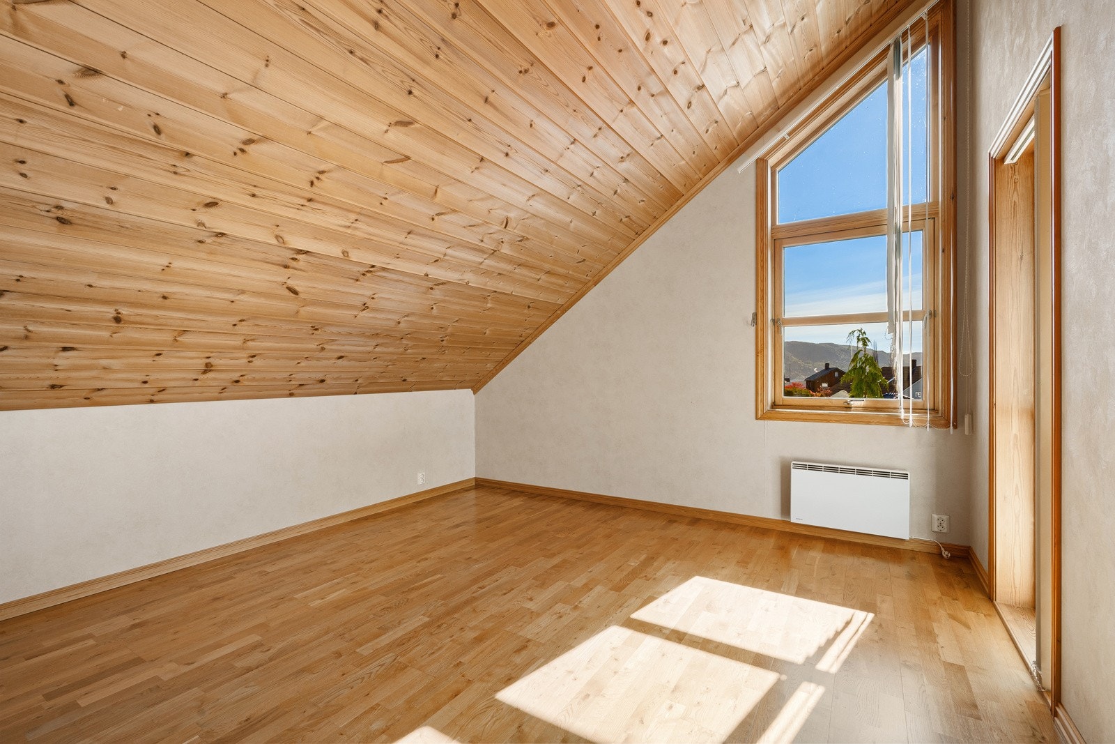 Soverom 1. m. utg. balkong Galleribilde