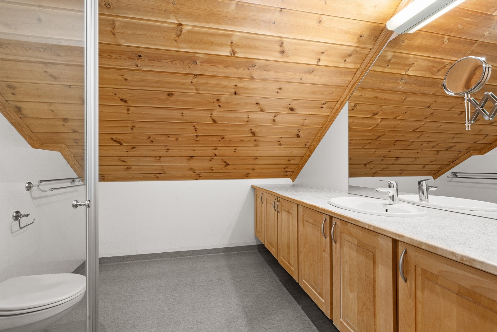 bad 2 etasje Galleribilde