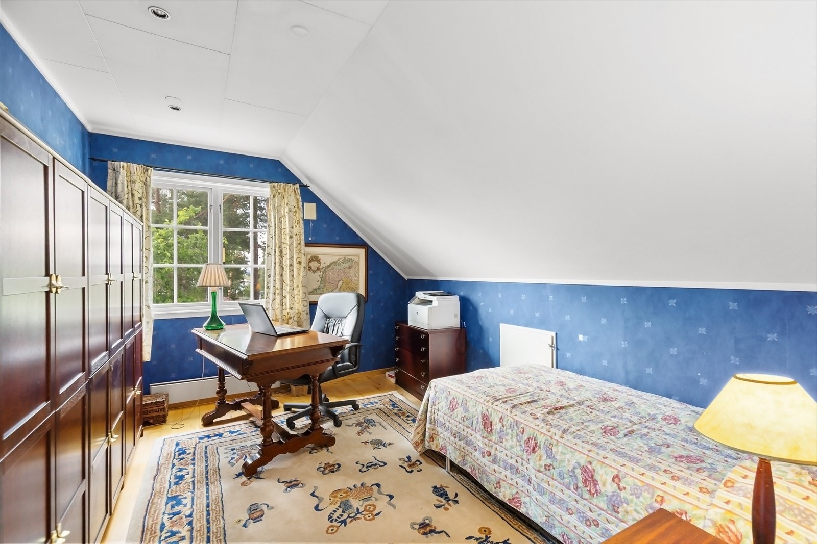 Fra soverom nr. 3 i 2.etg. Galleribilde