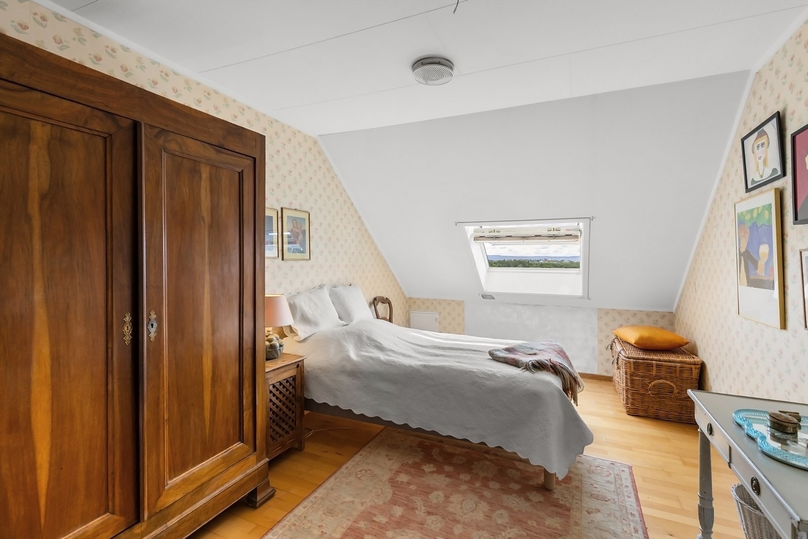 Fra soverom nr. 2 Rommet er byggemeldt som bod, ikke godkjent til varig opphold Galleribilde