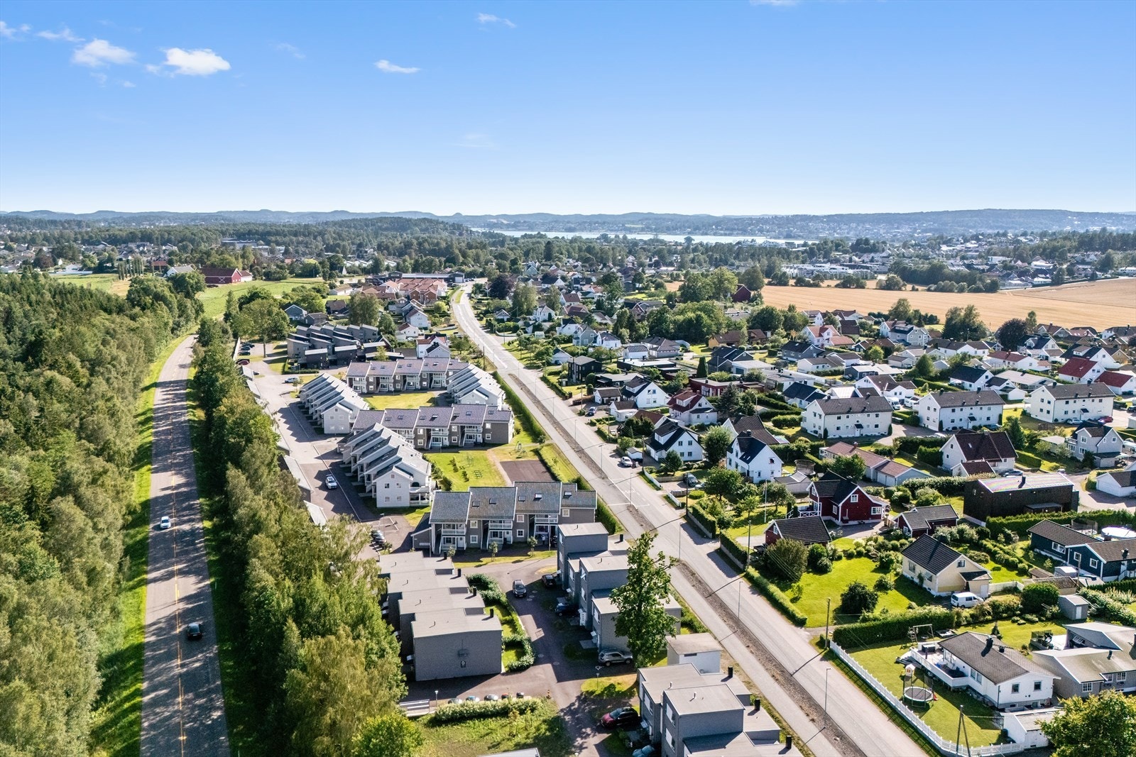 Her på Linnom/Gauterød bor du i barnevennlig og solrik boliggate med kort vei til en rekke fasiliteter og ca. 3 kilometer fra Tønsberg sentrum. Galleribilde