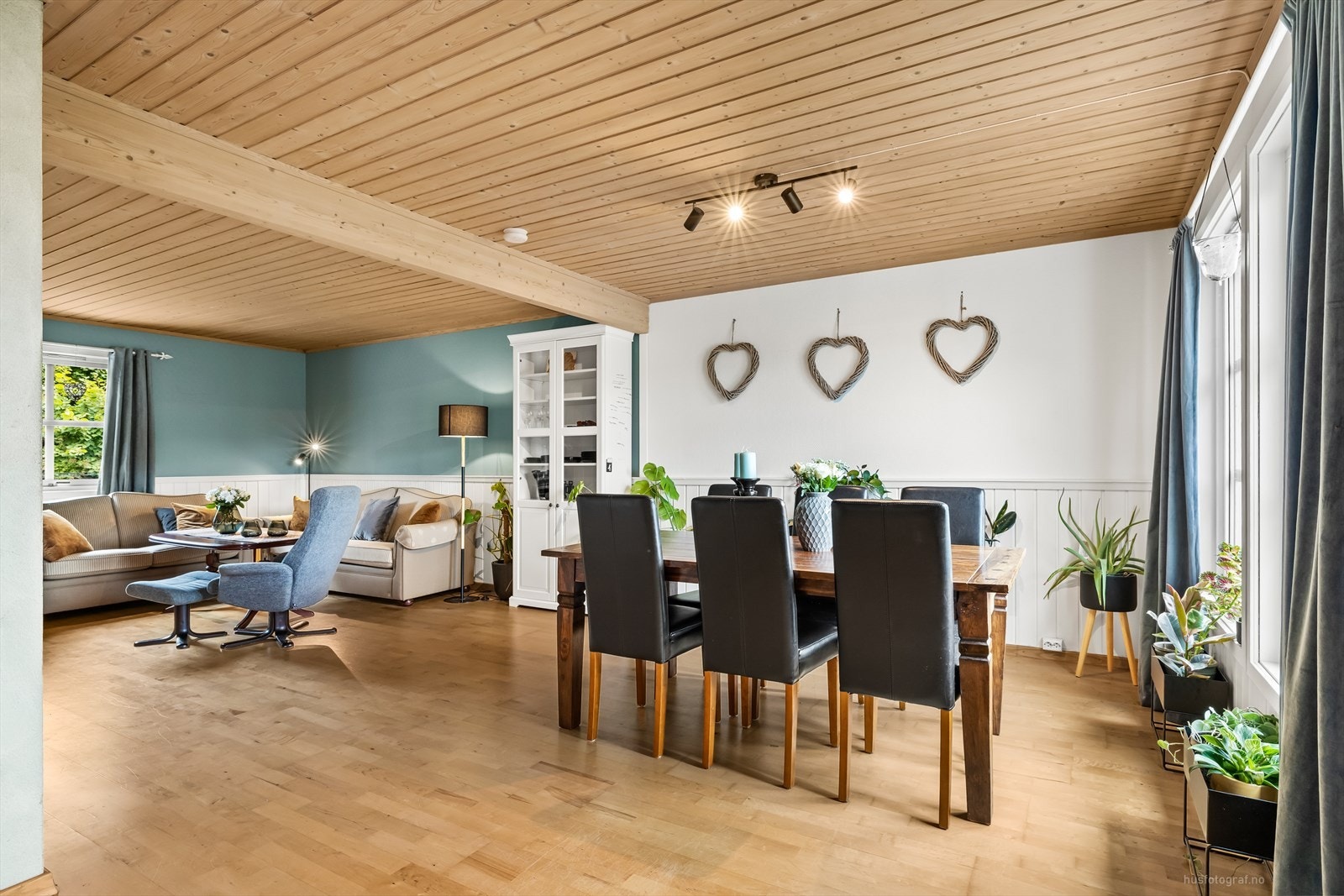 Det god plass til stort spisebord. Galleribilde