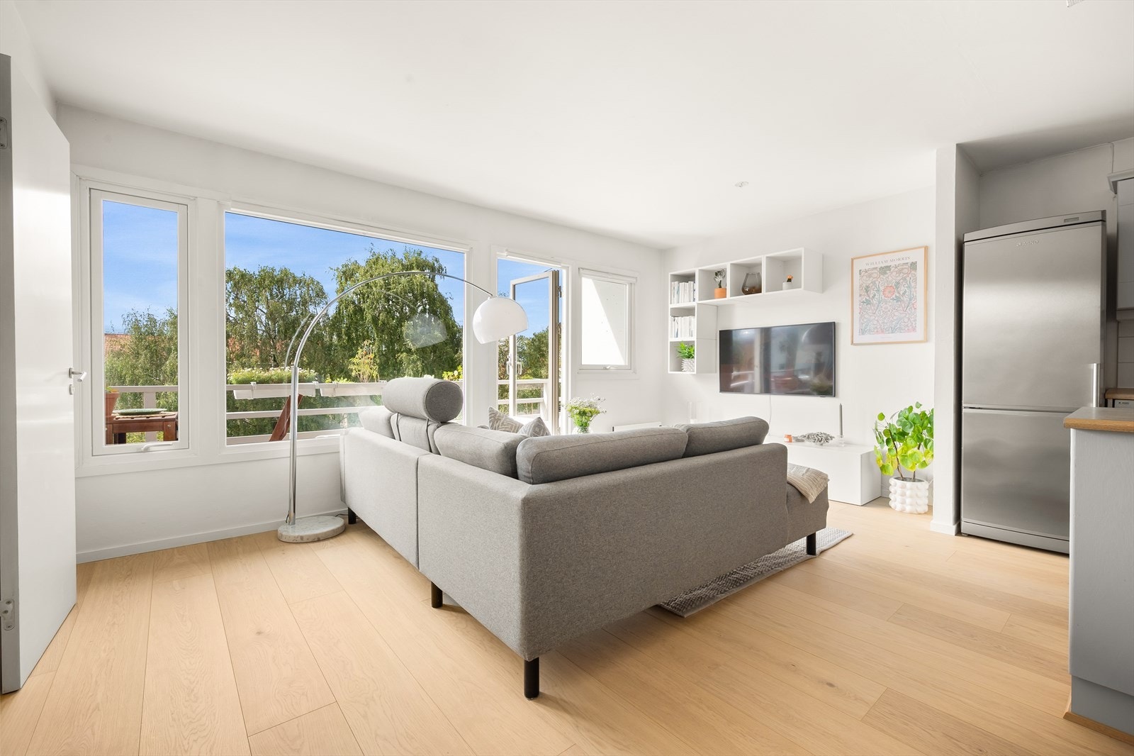 Leiligheten ligger i 3. etasje og inneholder entré, bad, bod, soverom, stue og kjøkken. Galleribilde