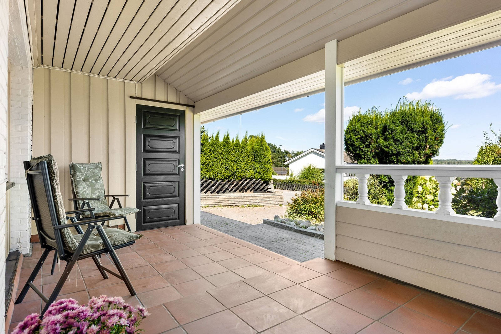 Overbygget inngangsparti. Galleribilde