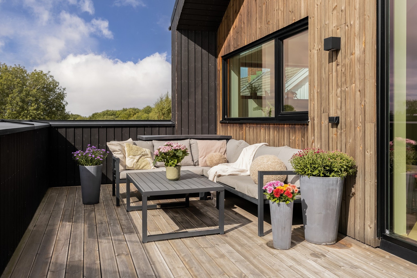 Her får man ettermiddag- og kveldssolen, helt uten innsyn. Galleribilde