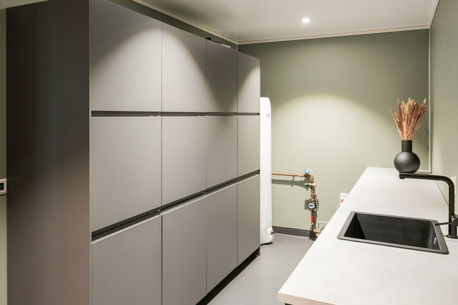 Her har man masse lagringsplass og gode benkeflater. Galleribilde