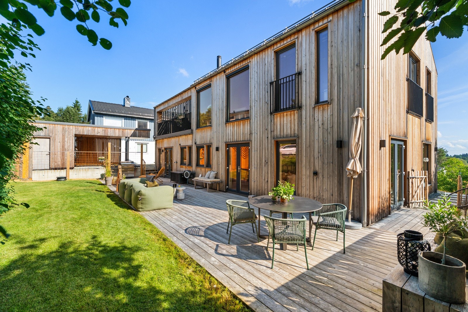 Pent opparbeidet uteområde Galleribilde