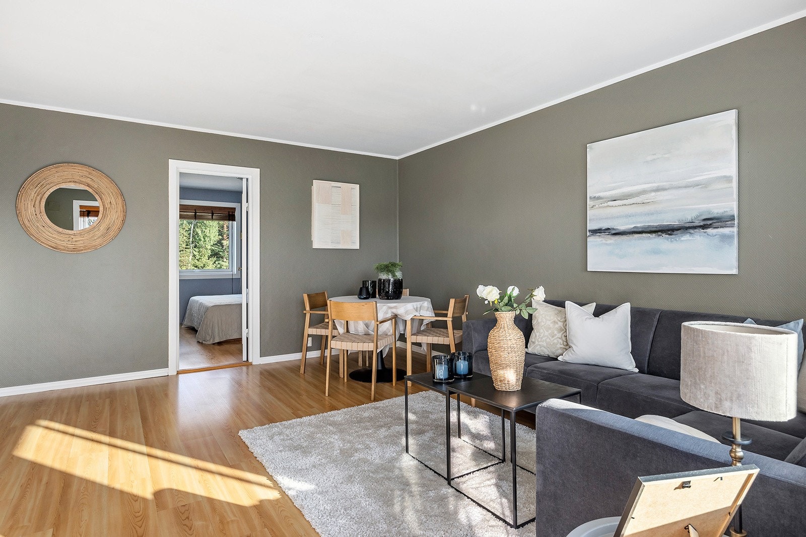 Lun og hyggelig atmosfære - perfekt for sosiale sammenkomster Galleribilde