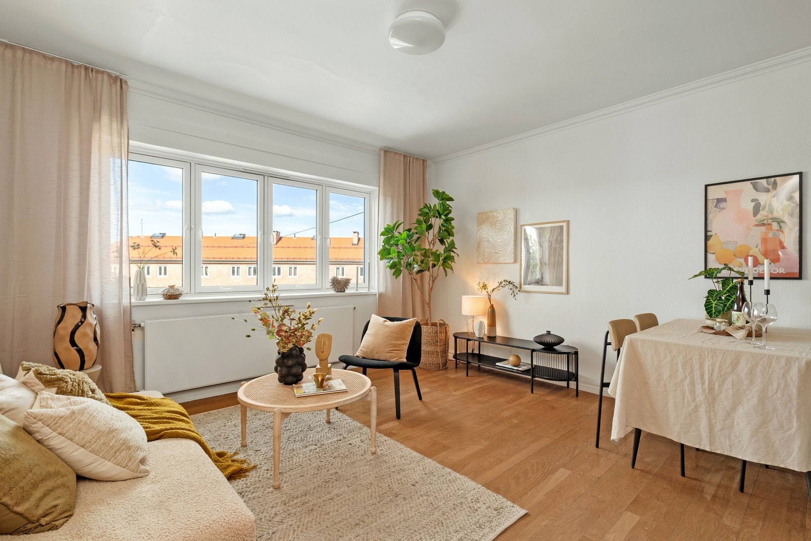 Harold Mufoncol v/EIE Eiendomsmeglingen har gleden av å presentere denne flotte 2-roms leiligheten i Trondheimsveien 176! Galleribilde