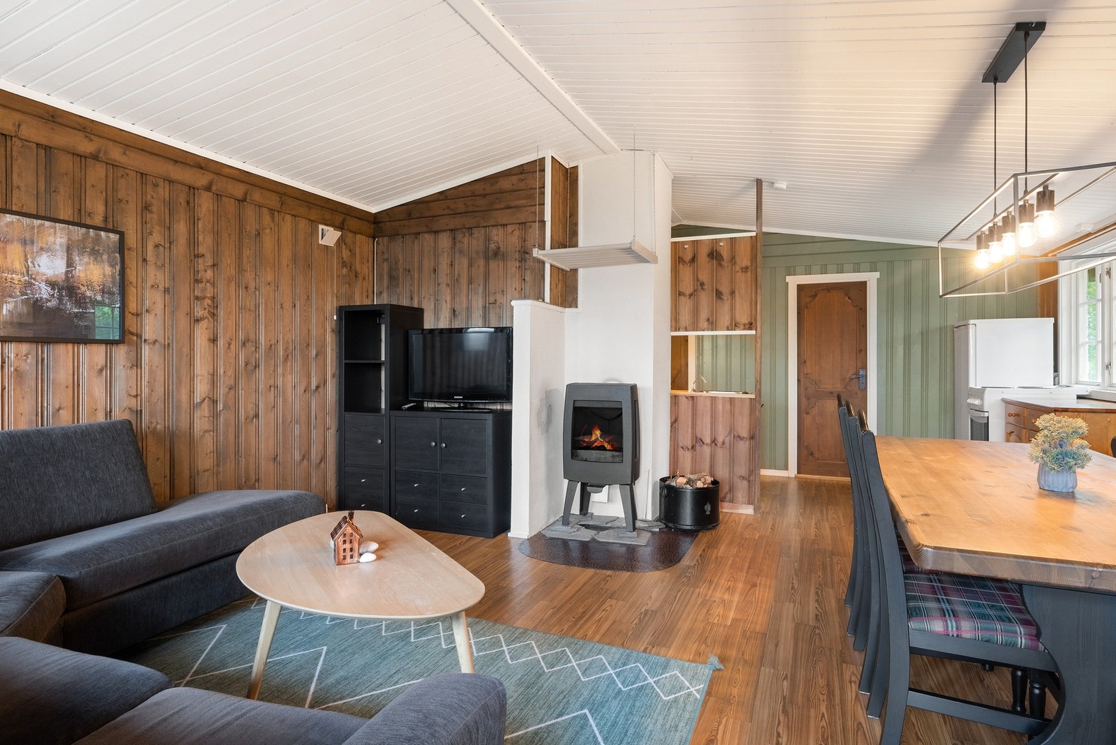 God plassutnyttelse og åpen løsning gir en hyggelig atmosfære Galleribilde