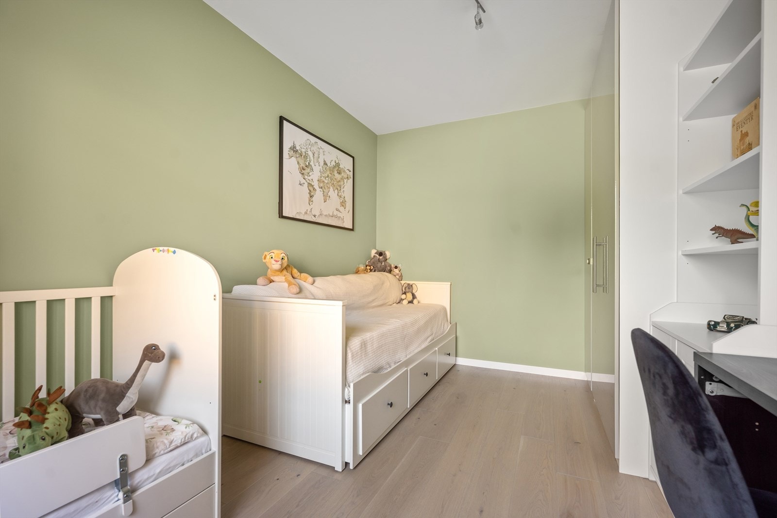 Rommet er av god størrelse og kan også brukes som hjemmekontor eller gjesterom. Galleribilde
