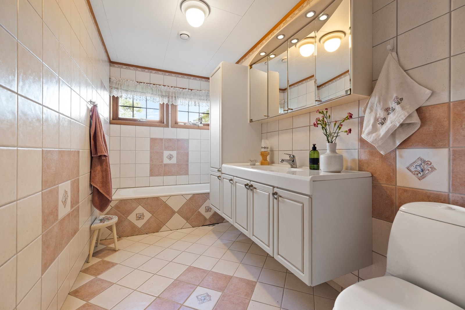 Bad i 1.etasjen Galleribilde