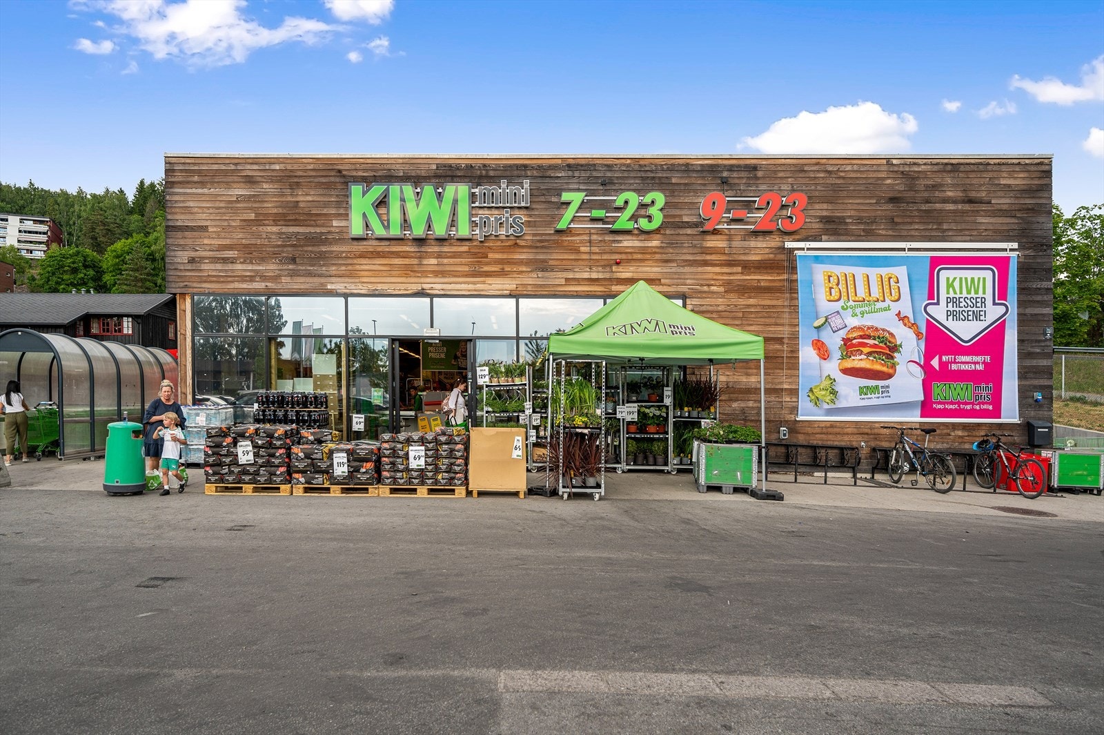 En kort tur unna er Kiwi Bogstad som også er søndagsåpen Galleribilde