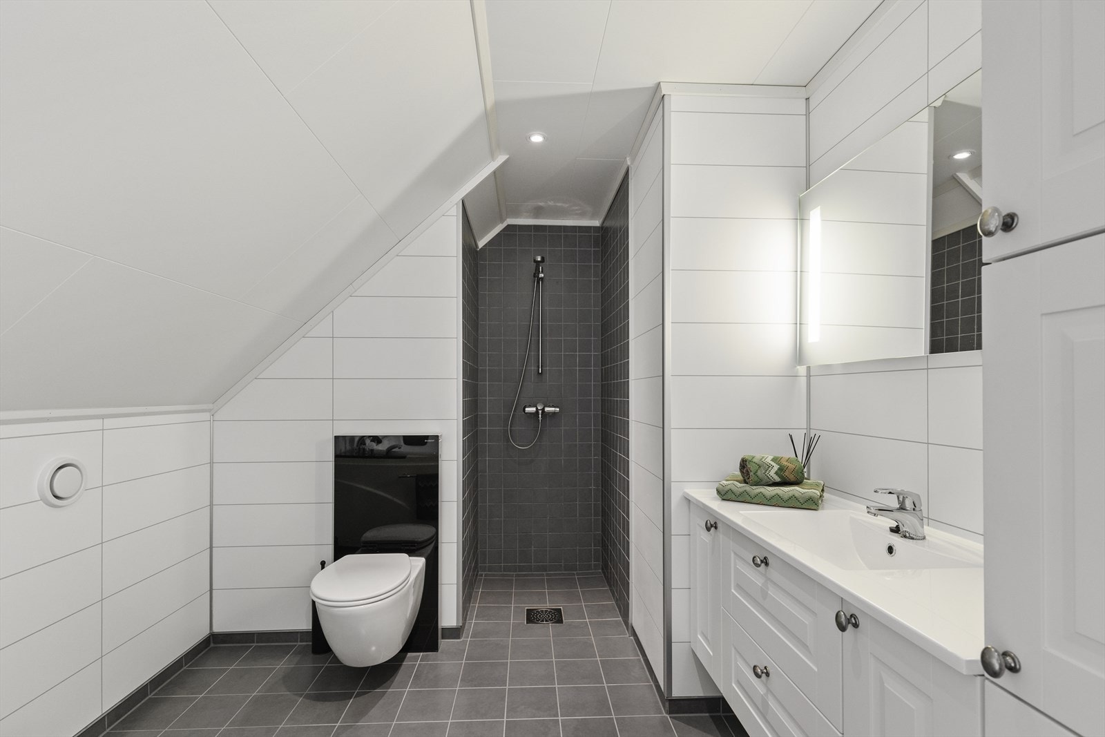 Bad i alle etasjer for en praktisk hverdag. Galleribilde