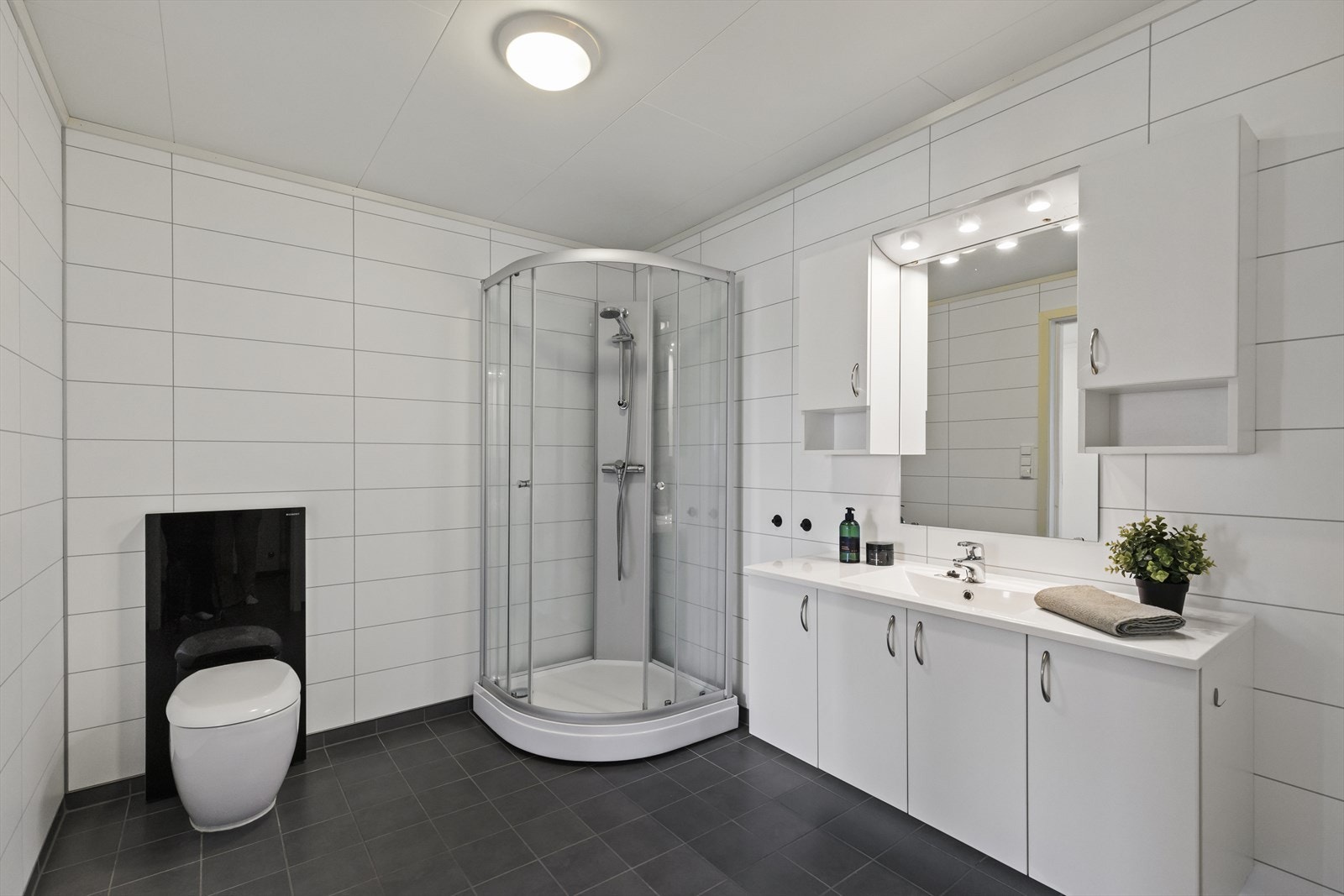 Leilighet: Pent og moderne bad. Galleribilde