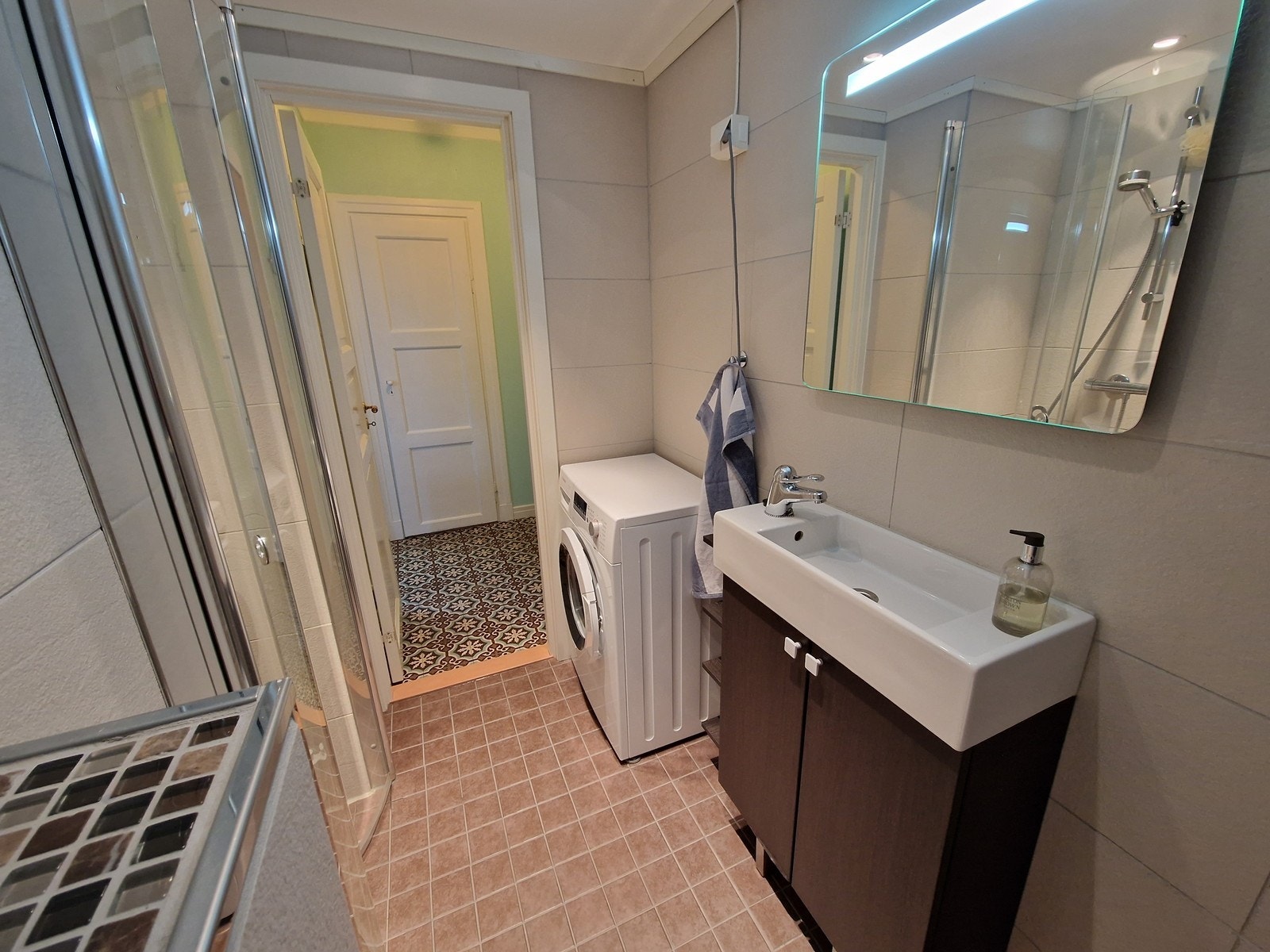 Badet er i tilknytning til entreen Galleribilde